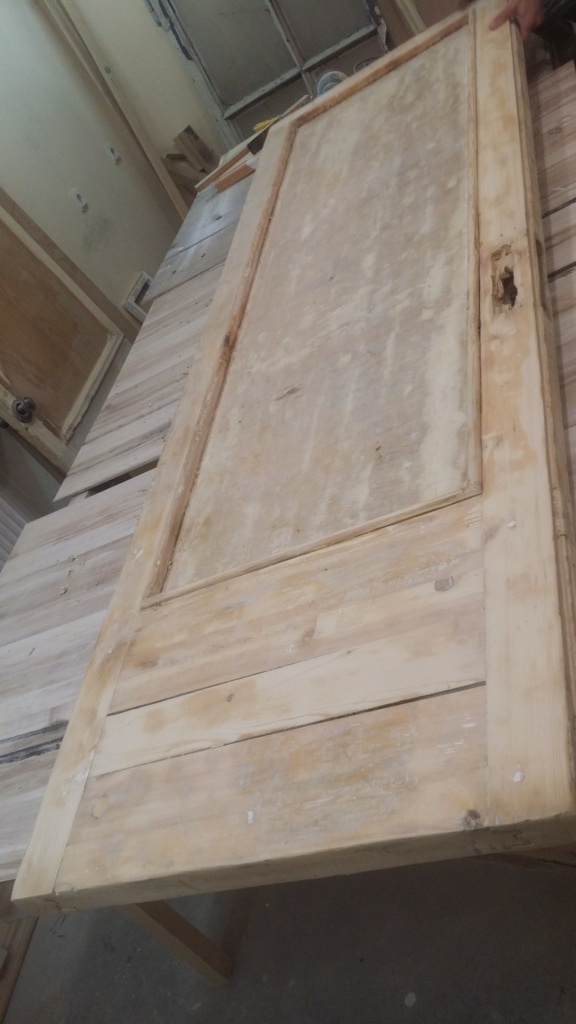 Реставрация внутренней деревянной двери из массива