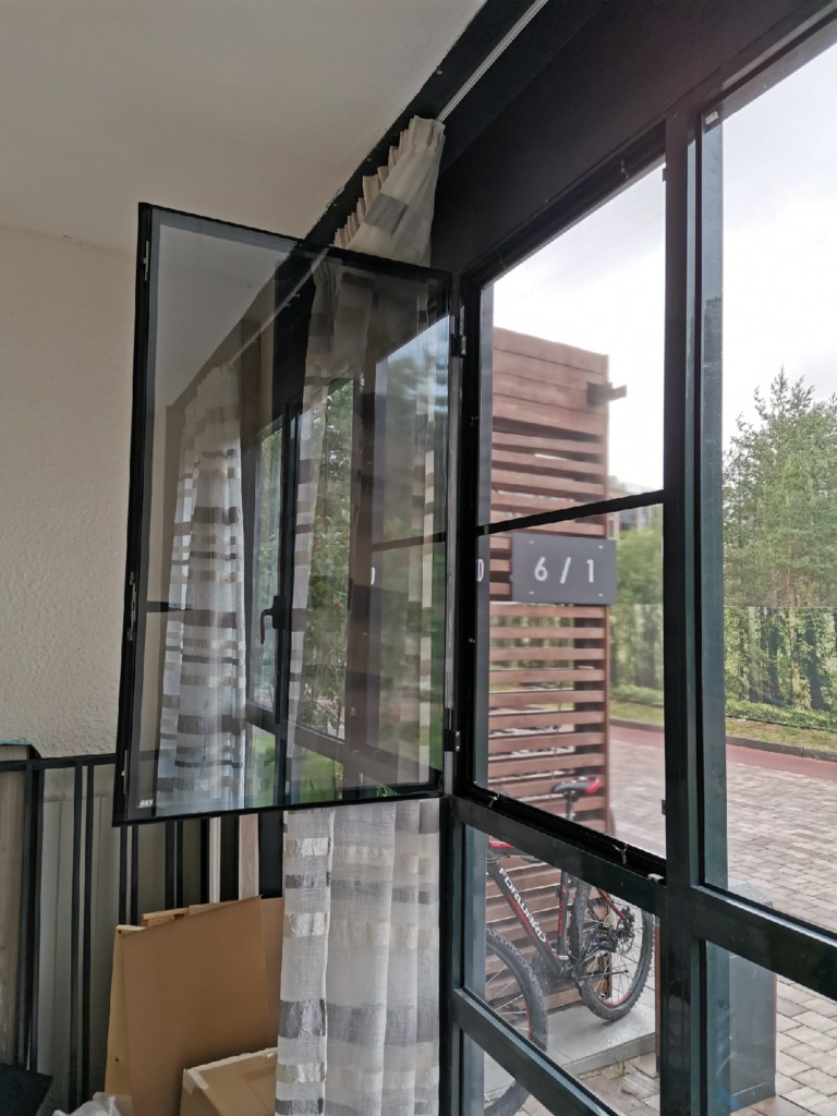 Воздушный фильтр антипыль в алюминиевом окне